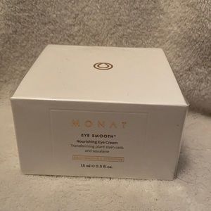 Monat Eye Smooth